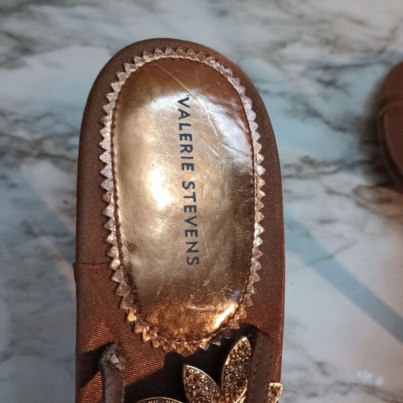 Valerie Stevens Brown Fabric & Rhinestone Stiletto Heels Leather Soles Size 8.5 - Picture 6 of 11